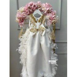 Rochie Albă cu Pene și Trenă Detașabilă – Rochie Elegantă de Botez New Princess Elisabeth 