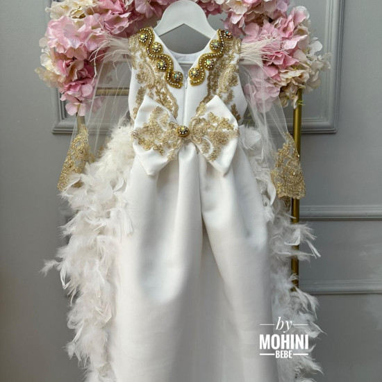 Rochie Albă cu Pene și Trenă Detașabilă – Rochie Elegantă de Botez New Princess Elisabeth 