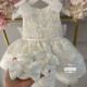 Rochie Botez Albă cu Paiete Argintii, Fundă Mare și Guler Elegant – Rochie Prințesă Strălucitoare |White Beauty