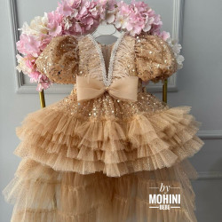 Rochie Prințesă aurie cu Trena, Paiete și Pene – Rochie Elegantă Tulle pentru Ocazie | Gold Real Princess Tail