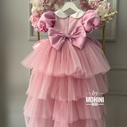 Rochie Prințesă Roz cu Guler Alb, Fundă Mare și Fustă Stratificată – Rochie Elegantă Tulle | Min Tail