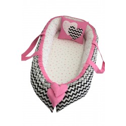 Baby nest BLACK ZIGZAG PINK din bumbac organic