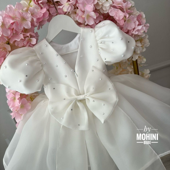Rochie botez fetiță – Eleganță pentru prima ceremonie Celline