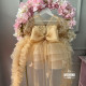 Rochie fete aurie cu trena si paiete Maravillosa 