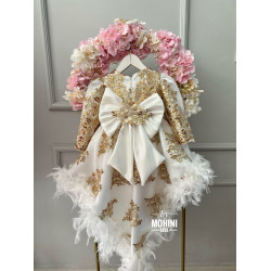 Rochie fete dantela aurie, trena si pene New Special Elisabeth